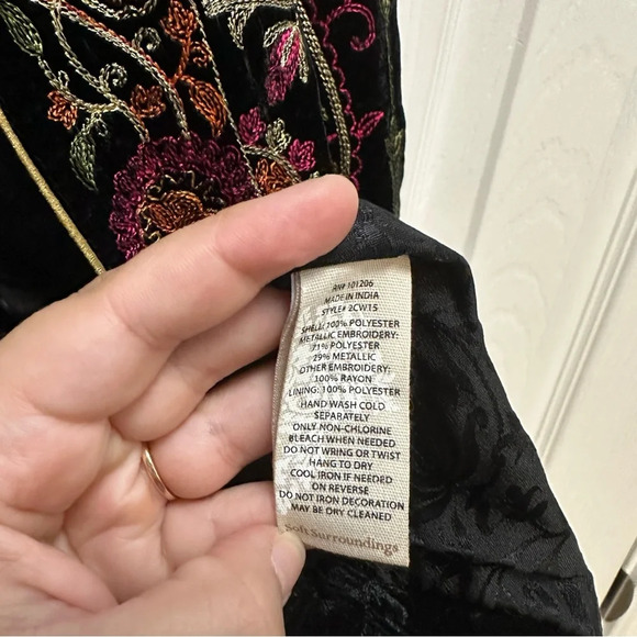 Soft Surroundings Embroidered Velvet Jacket Size Medium - Picture 5 of 7